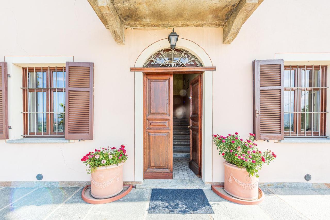Villa Bricco Paglieri, Entire Villa 阿尔巴 外观 照片