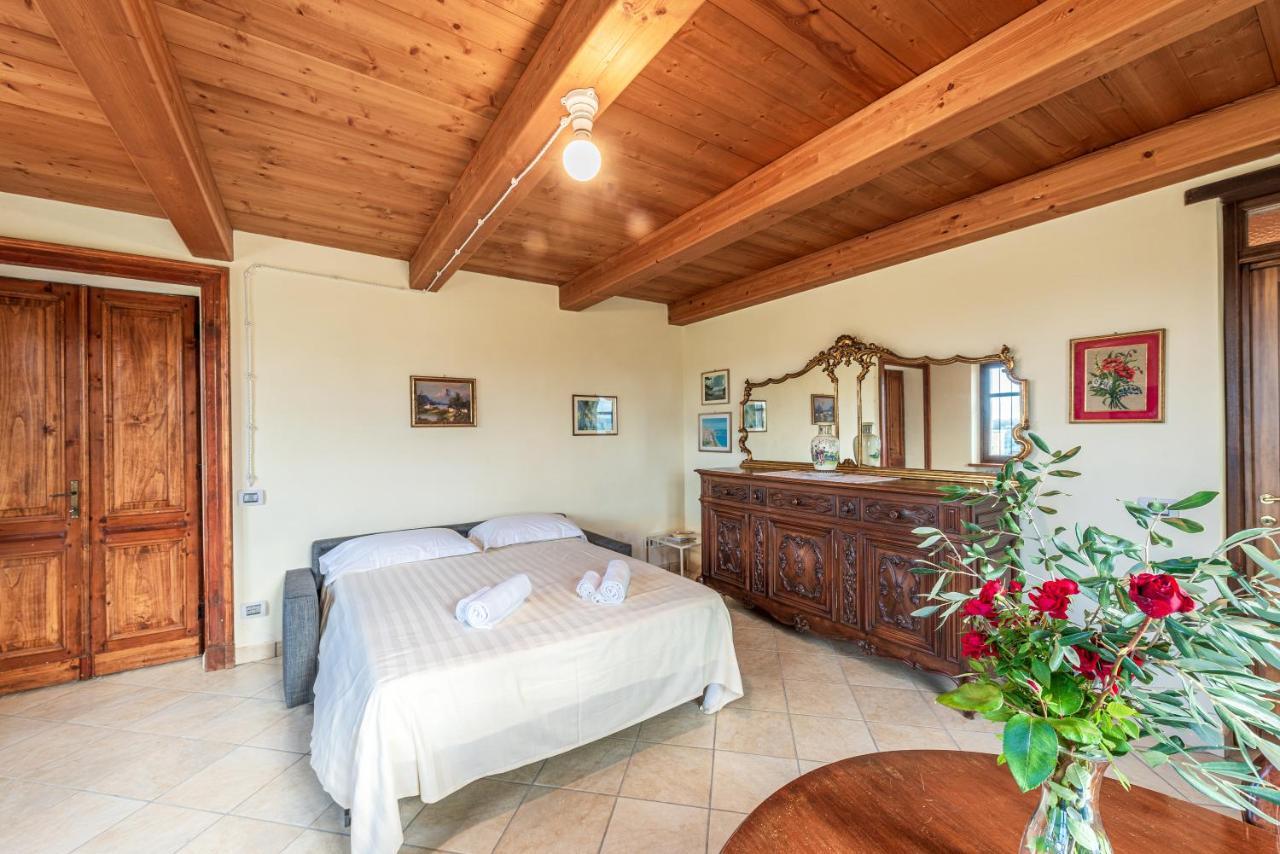 Villa Bricco Paglieri, Entire Villa 阿尔巴 外观 照片