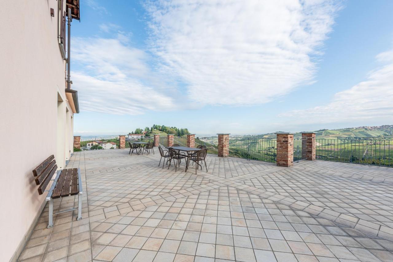 Villa Bricco Paglieri, Entire Villa 阿尔巴 外观 照片