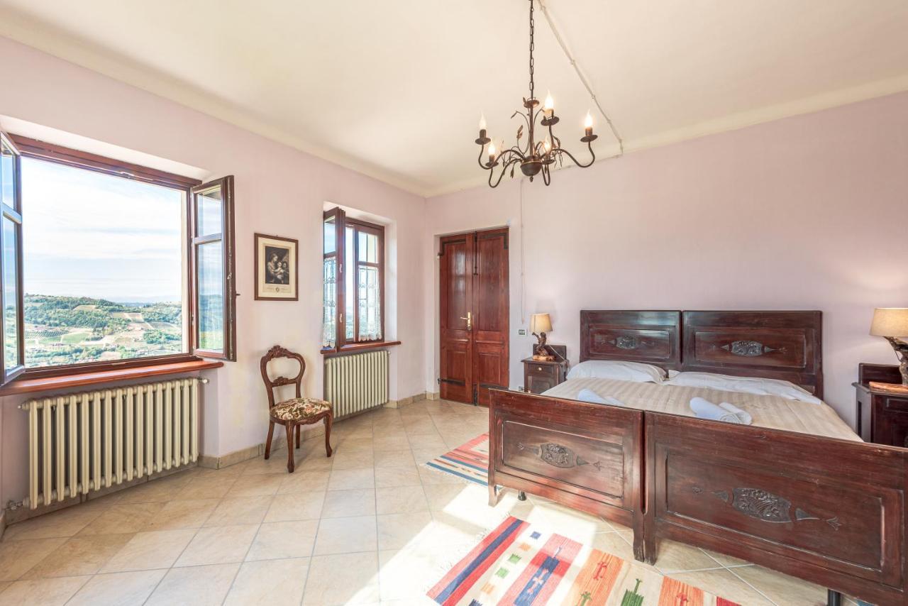 Villa Bricco Paglieri, Entire Villa 阿尔巴 外观 照片