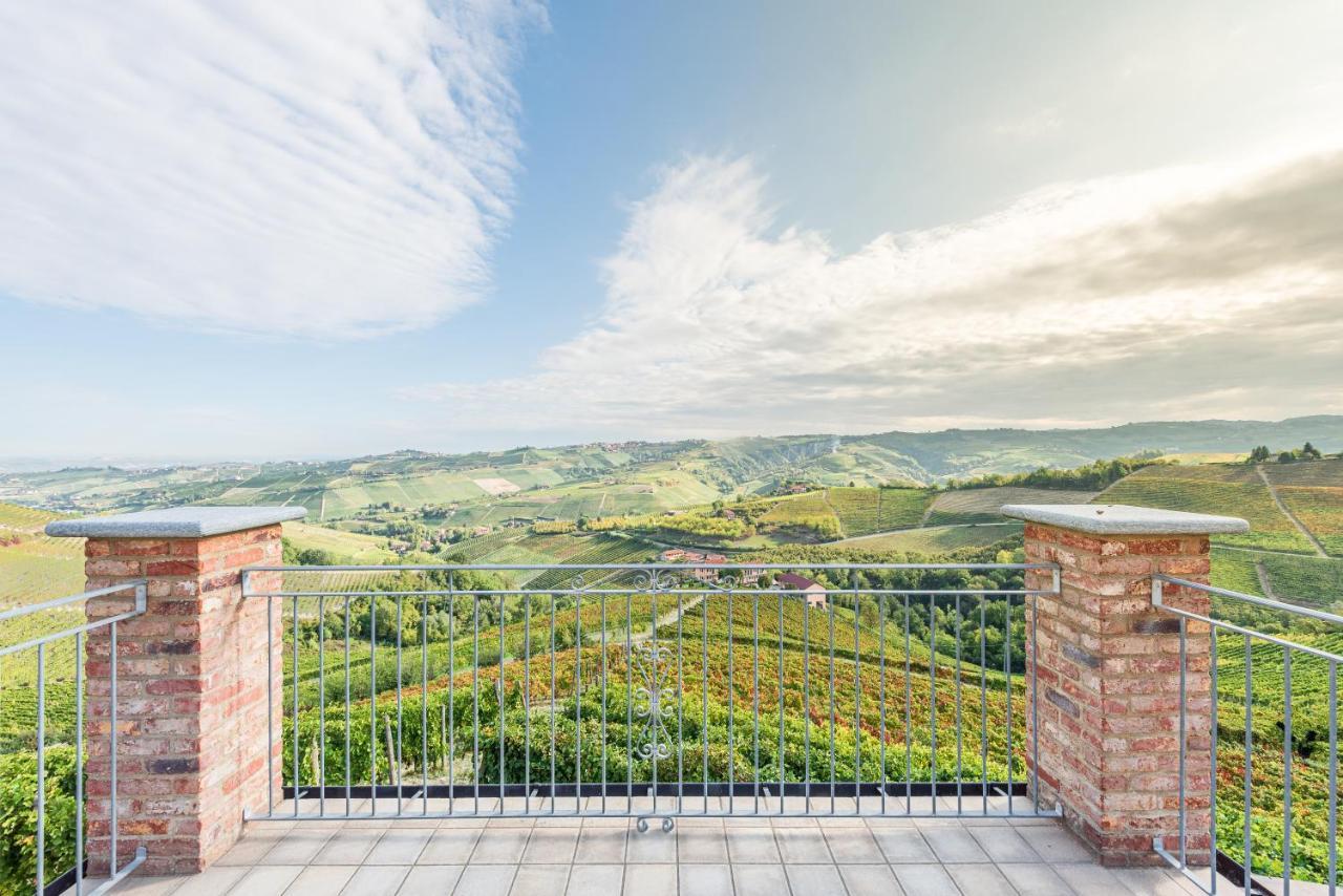 Villa Bricco Paglieri, Entire Villa 阿尔巴 外观 照片