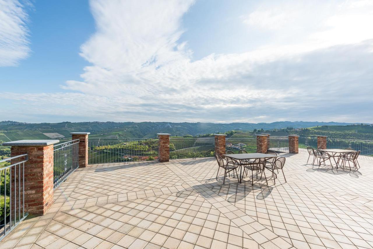 Villa Bricco Paglieri, Entire Villa 阿尔巴 外观 照片
