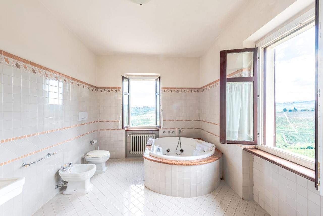 Villa Bricco Paglieri, Entire Villa 阿尔巴 外观 照片
