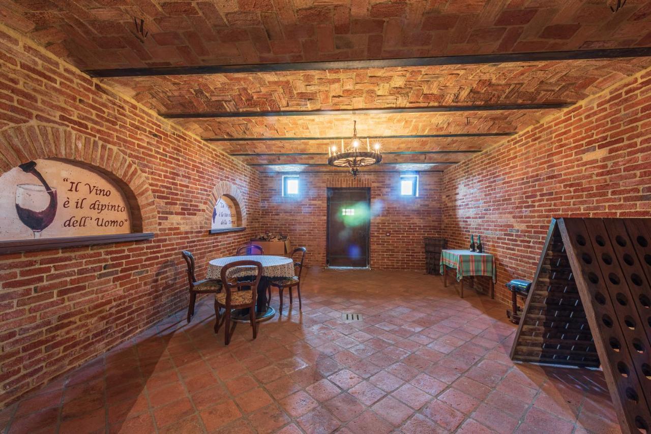 Villa Bricco Paglieri, Entire Villa 阿尔巴 外观 照片