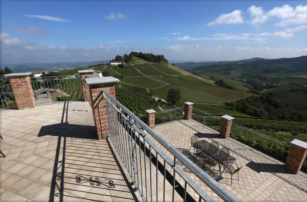 Villa Bricco Paglieri, Entire Villa 阿尔巴 外观 照片